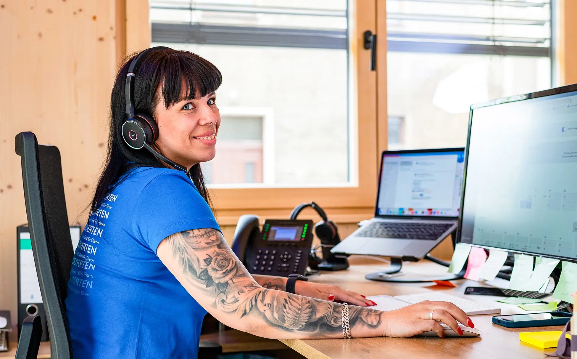 Team der Elterngeldexperten bei einer Videoberatung